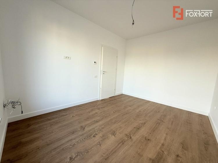 Duplex cu 5 camere de vanzare in localitatea Dumbravita - 16