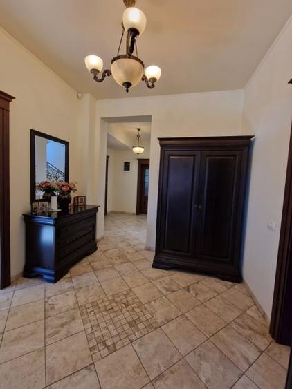 De vanzare! Vila (D+P+1E+2R) cu terasa panoramica in Mogosoaia - 14