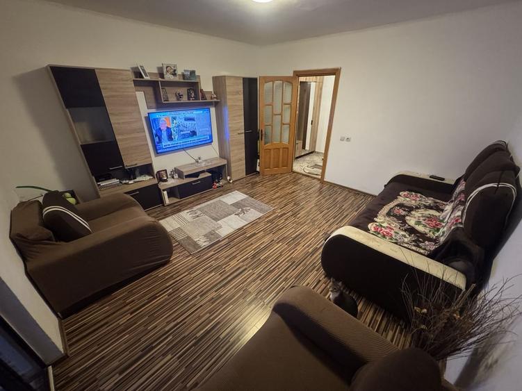 Garsoniera zona Far - 1