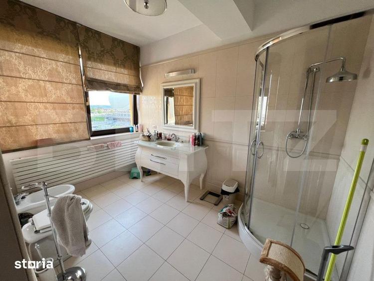 Apartament cu 5 camere în Central