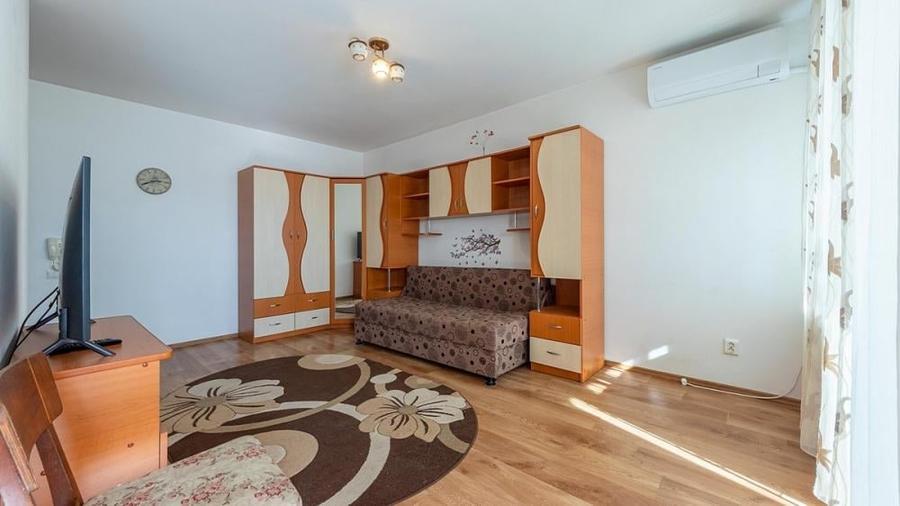 Aparatorii Patriei, garsoniera et.1, langa AutoNesti - 4