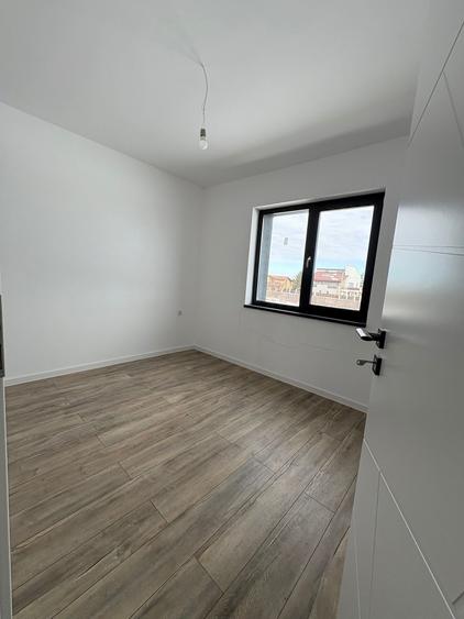 Casa Individuala - Parter + Etaj - Teren 360 mp - Mutare Imediata - 17