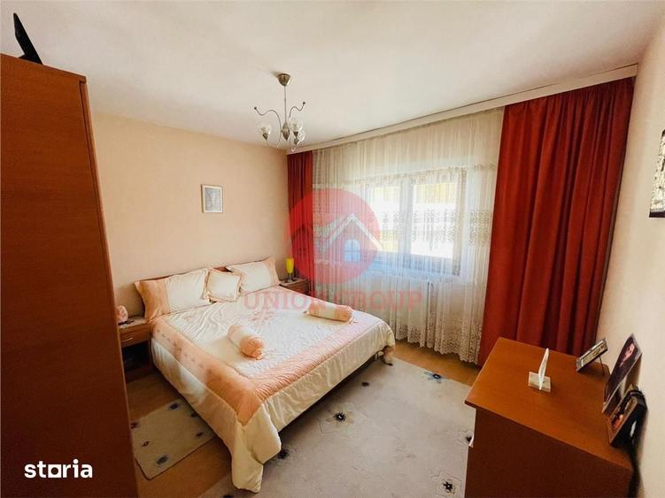 Casă cu 8 camere cu Teren 772 Mp în Agigea