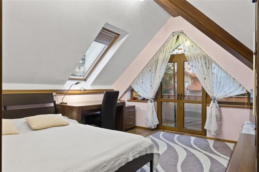 Vanzare D+P+1+M+Pod | Vatra Luminoasa- Maior Coravu | teren 261 mp | constr. 200 - 32