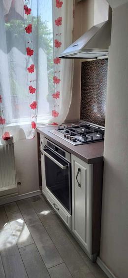 Inchiriez apartament 2 camere - 7