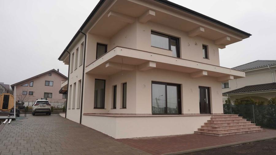 Casa de vanzare, 180 mp utili, teren 1080 mp, garaj 40 mp Schei - 1