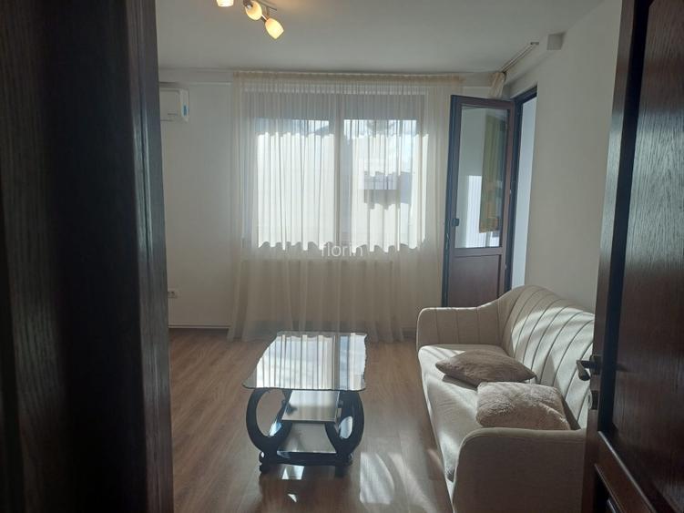 Inchiriez apartament 3 camere, str. I C Bratianu, zona Tribunal