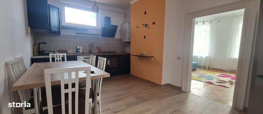 Apartament cu 4 camere în Centrul Civic
