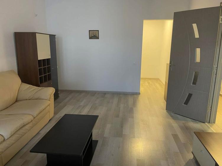 Vand apart 2 camere decomandat - 3