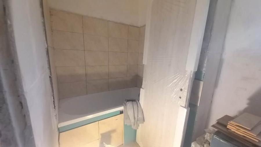 Unirii(Decebal),Garsoniera etajul 1/4, libera - 4