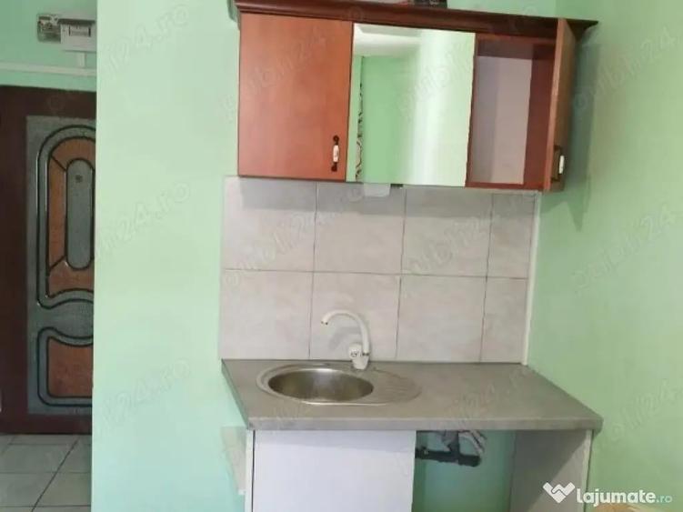 GARSONIERA IN CHIRIE, PODUL DE PIATRA - 3