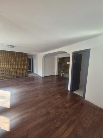 Parter + mansarda 4 camere - sector 2/Doamna Ghica ,casa la pret de apartament - 11