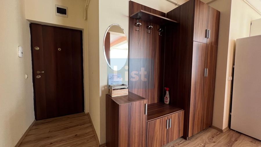 Apartament cu 4 camere semidecomandat, mobilat în Zorilor