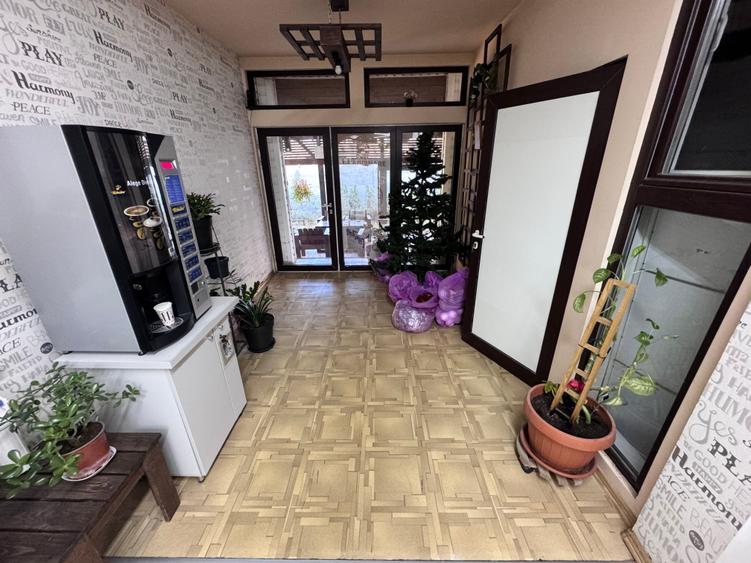 Imobil pretabil locuinta si afacere. Pozitie stradala. - 10