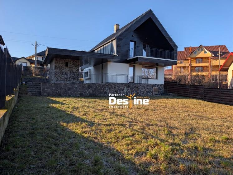 Casa design Nordic D+P+1+POD stil Scandinav 160 mpU si 800 mp teren Rond Bucium - 1