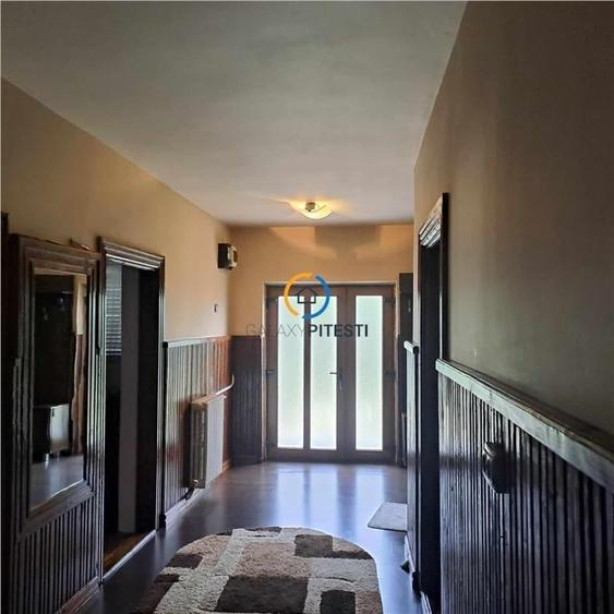 De vanzare teren + vila +anexa zona targului saptamanal, pretabila azil, gradini - 5