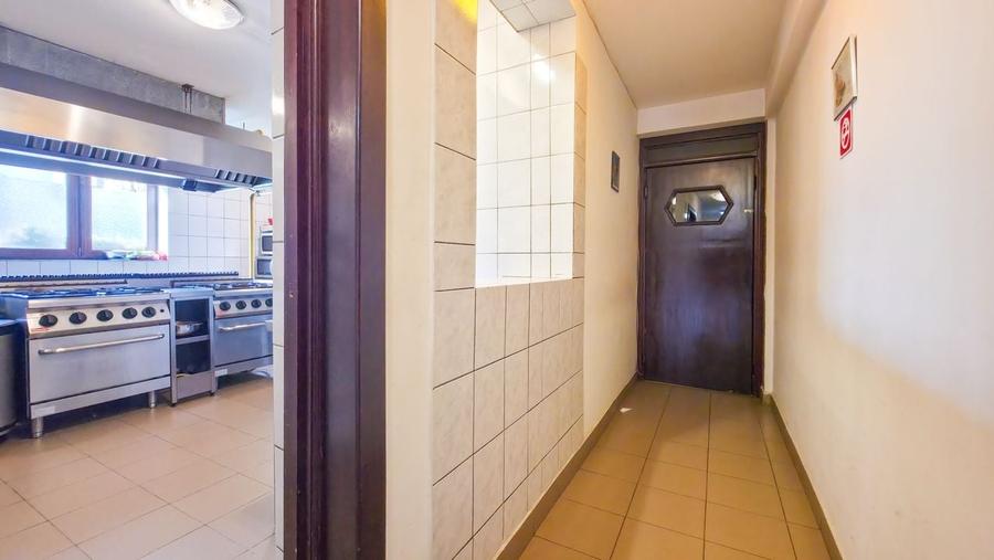 De vânzare – Proprietate comercială tip Restaurant & Salon Evenimente - 30