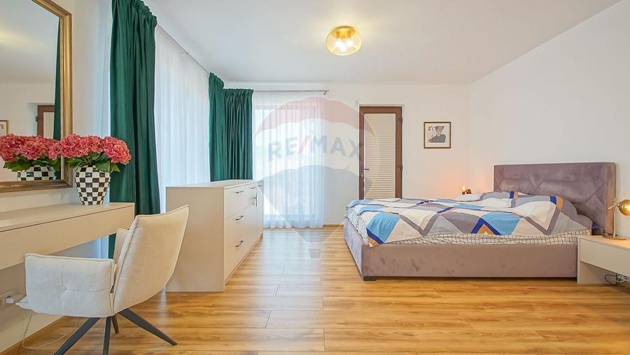 Casă individuală cu 5 camere cu Teren 630 Mp în Hărman
