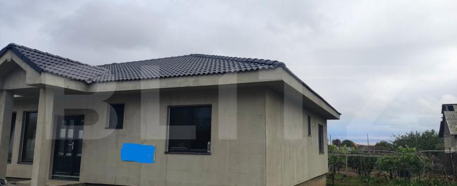 Casa semifinisata cu gard imprejmuitor in Livada de Bihor, l - 6