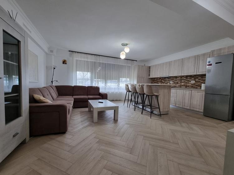 Apartament 3 camere de închiriat în zona Cazino Mamaia (pe partea cu l