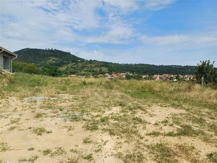 Teren cu vedere panoramica catre oras in Saliste - 2