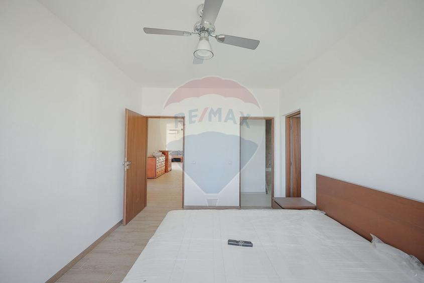 De vanzare Casa noua  cu 4 camere, teren 1190 mp  Cartier Podgoria - 10