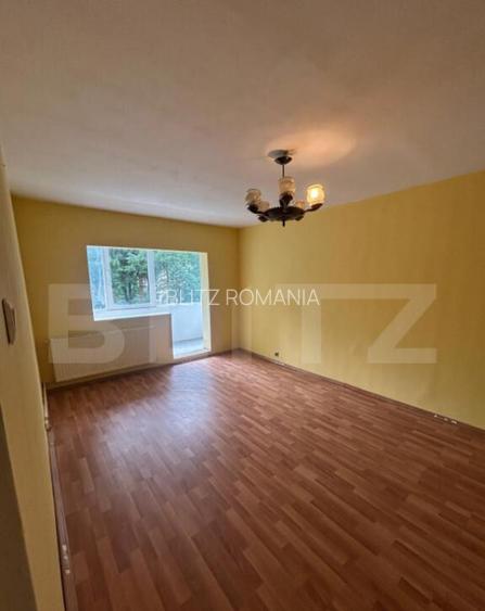 Apartament de vanzare, cu 4 camere, 82 mp, zona Calea Bucure Apartament de vanzare, cu 4 camere, 82 mp, zona Calea Bucure