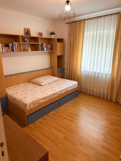 Apartament cu 3 camere decomandat în 13 Septembrie