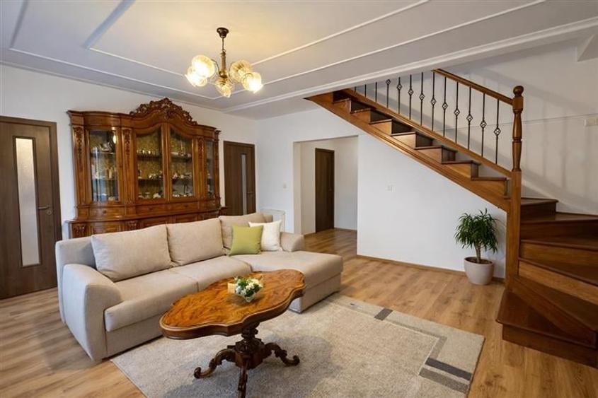 Vila spatioasa in Sancraiu, 2 intrari, foisor, parcare,5 minute de Targu Mures. - 2