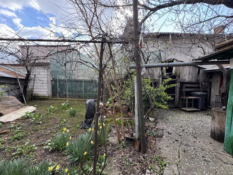 Imobil plus teren 400 mp - Strada Nicopole - 4