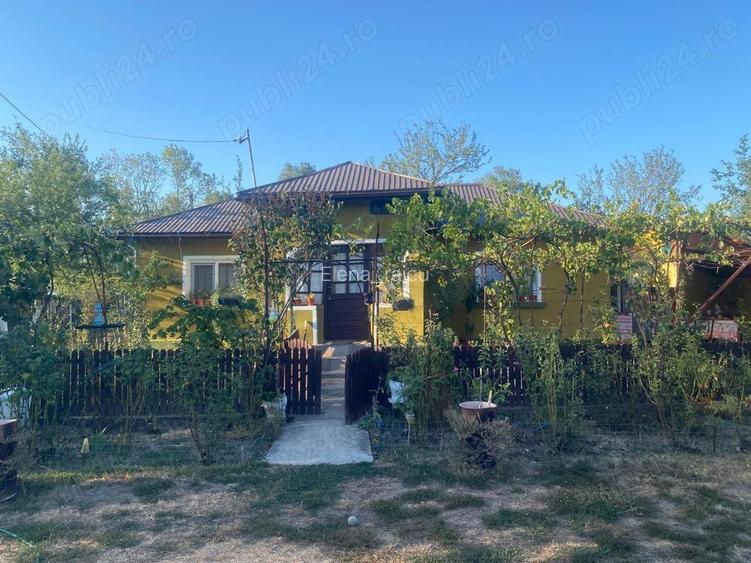 Vand casa Com Raca,jud Arges Vand casa Com Raca,jud Arges