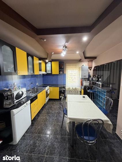 Apartament de vanzare cu 4 camere, 115 mp, zona Micro 16 - 3