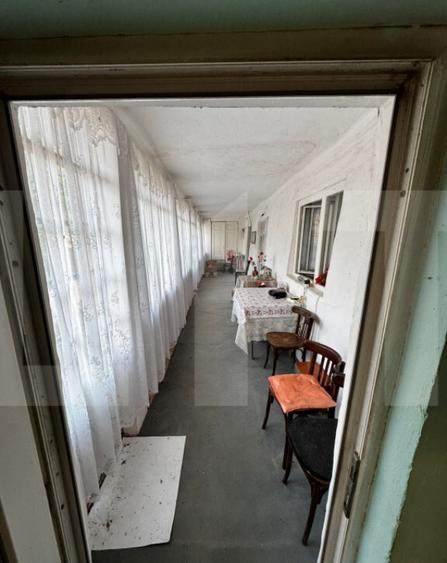 Casa 4 camere cu teren de 3892 mp - 1