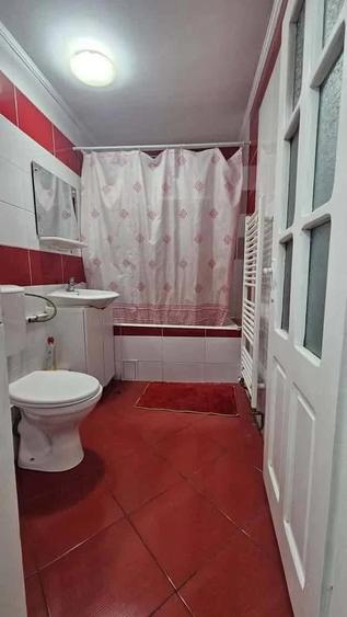 Inchiriez apartament cu 3 camere decomandate, strada Imparatul Traian - 1
