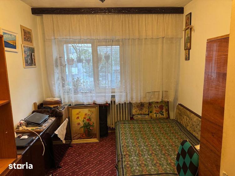 Apartament cu 3 camere decomandat în Canta