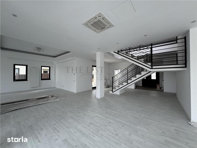 Casă cu 8 camere cu Teren 1000 Mp în Central