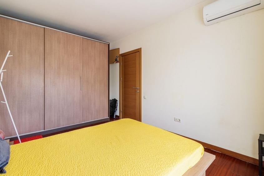Apartament cu 3 camere semidecomandat, mobilat în Ștefăneștii de Jos