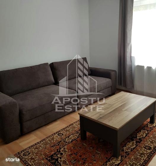 Apartament cu 3 camere semidecomandat în Ultracentral
