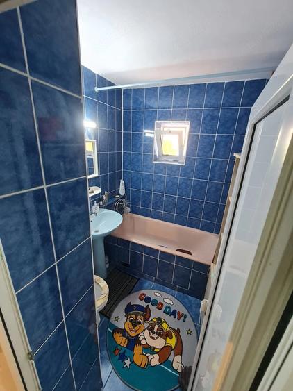 Apartament cu 3 camere decomandat în 9 Mai