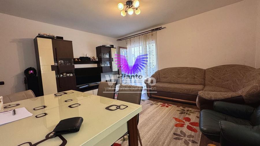 Apartament cu 3 camere decomandat, mobilat în Exterior Sud