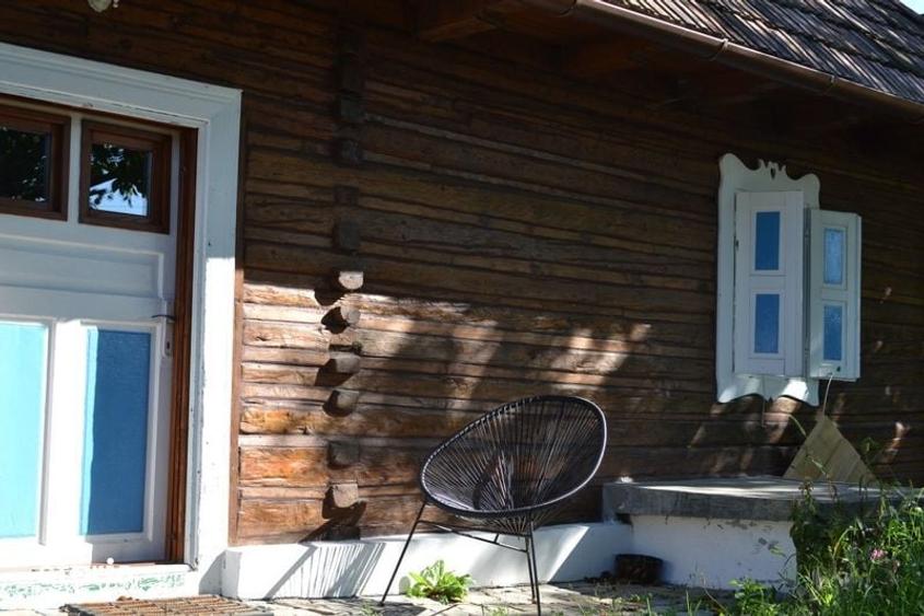 Casă cu 3 camere decomandat cu Teren 70 Mp în Ozun