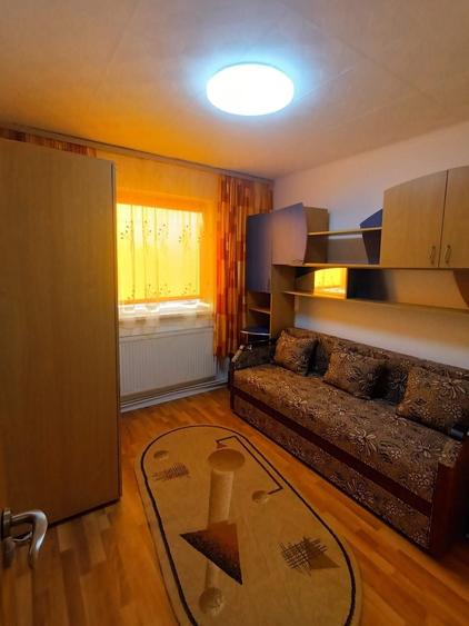 Apartament cu 2 camere decomandat în Exterior Vest