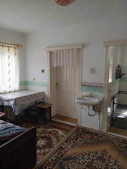 Casă cu 3 camere cu Teren 250 Mp în Vale