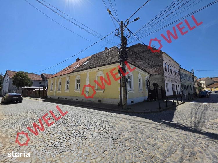 Casă cu 2 camere decomandat cu Teren 98 Mp în Central