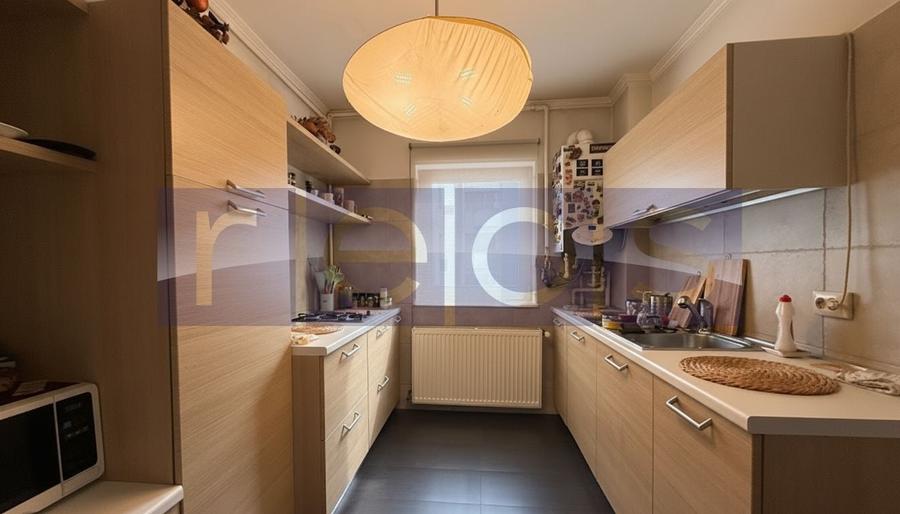 Apartament cu 3 camere semidecomandat în Beller