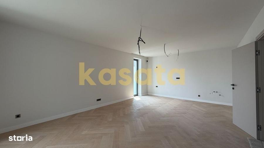 Apartament cu 4 camere în Iancu Nicolae