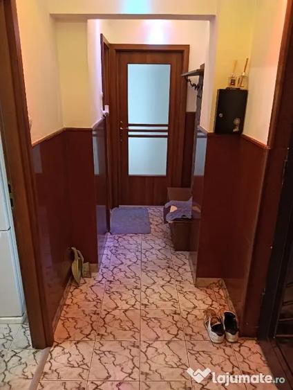 Apartament cu 2 camere decomandat în Basarabia
