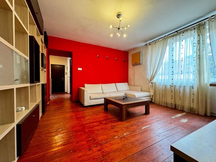 Apartament cu 2 camere semidecomandat, mobilat în Central