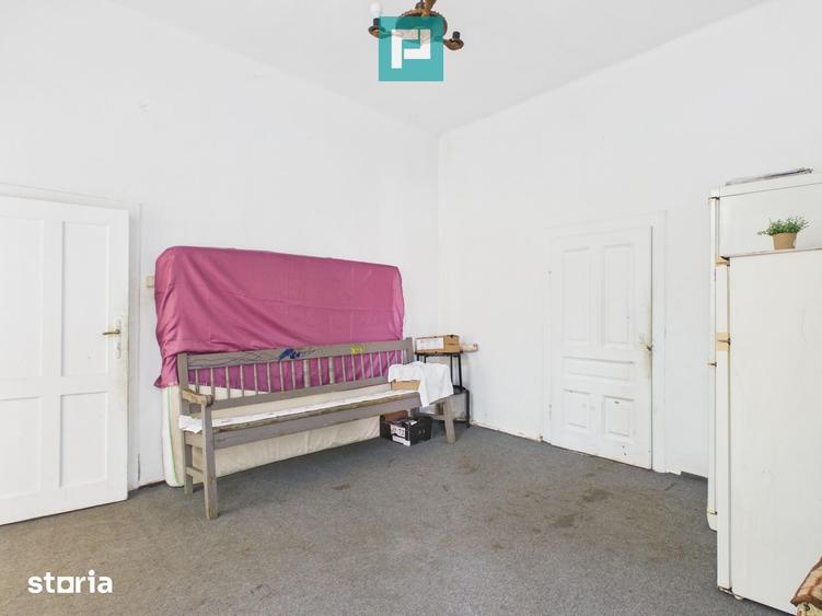 Casă cu 3 camere cu Teren 940 Mp în Central