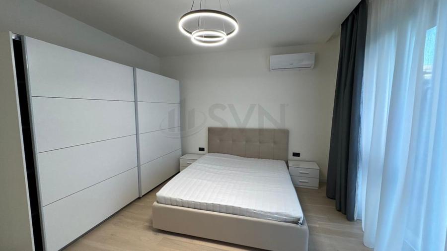 Casă individuală cu 6 camere cu Piscina în Iancu Nicolae